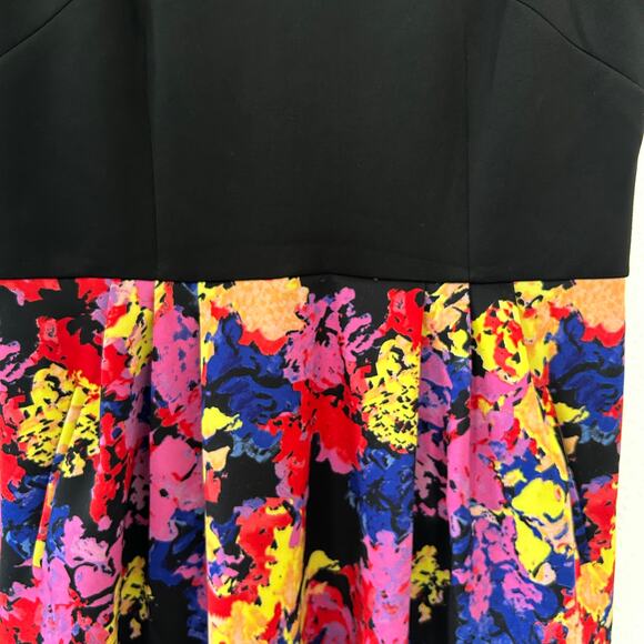 Betsey Johnson Women's Floral Dress Sz. XL Shift Pleated with Pockets Colorful - Picture 5 of 11